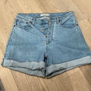 Abercrombie curve love dad shorts